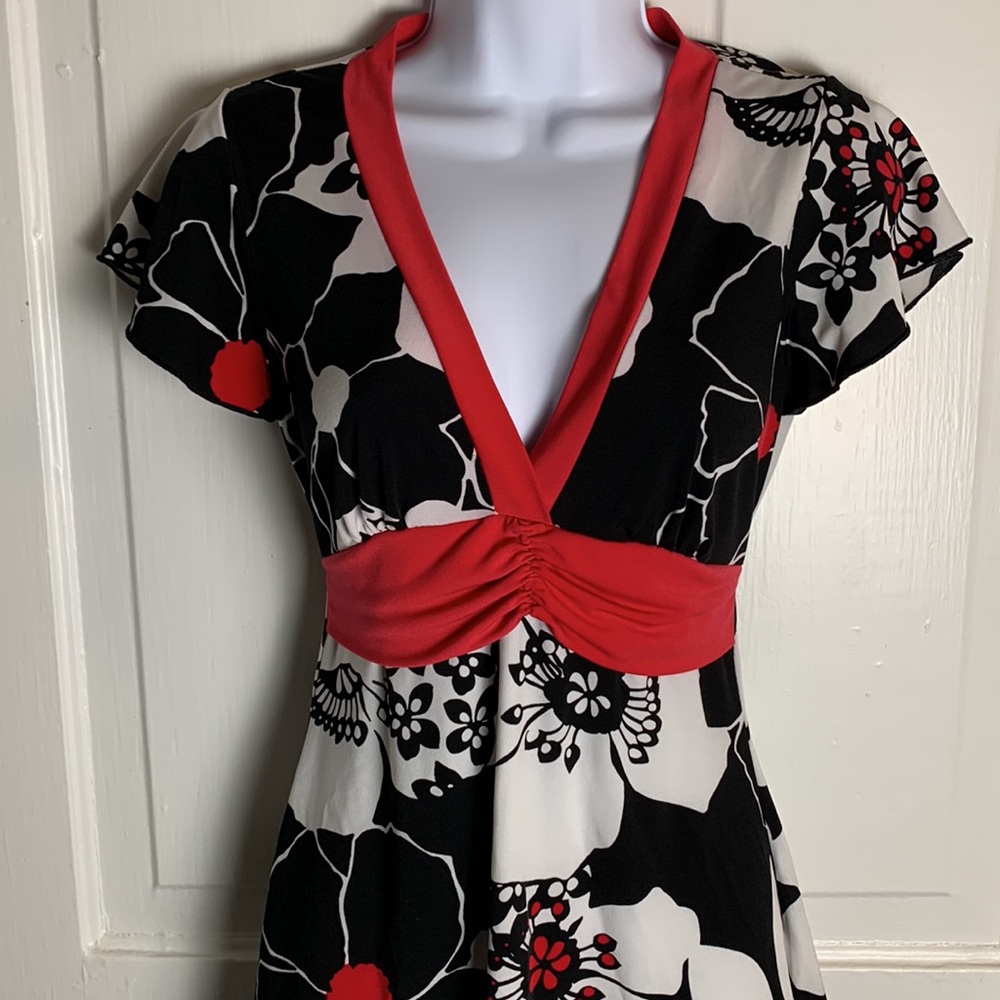 By Choice Floral Blouse Size M - Picture 2 of 9